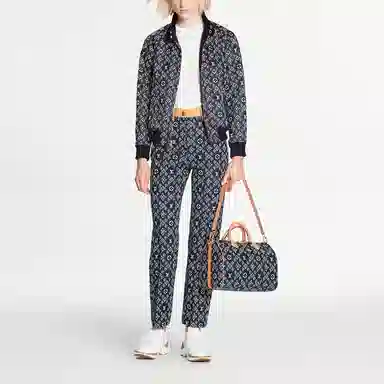 LOUIS VUITTON LV Logo