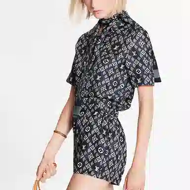 LOUIS VUITTON LV Logo