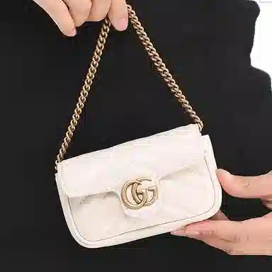 GUCCI GG Marmont Logo