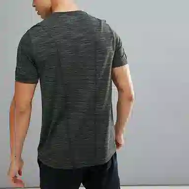 Under Armour T