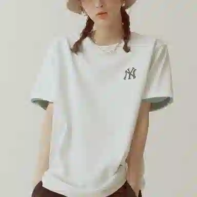 MLB T