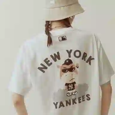 MLB T