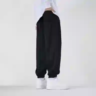 Crayon Shinchan logo