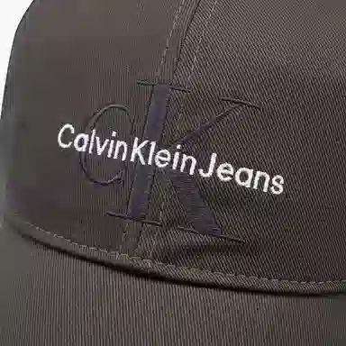 CALVIN KLEIN