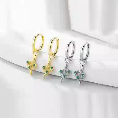 925