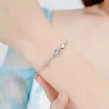 S925