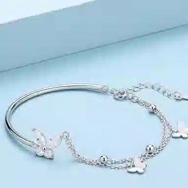 梦幻流苏蝴蝶玄学 克兰茜 甜美气质小众设计感锁骨链 浪漫百搭通勤风配饰 三秒心动告白玫瑰礼盒 铜 项链 女款