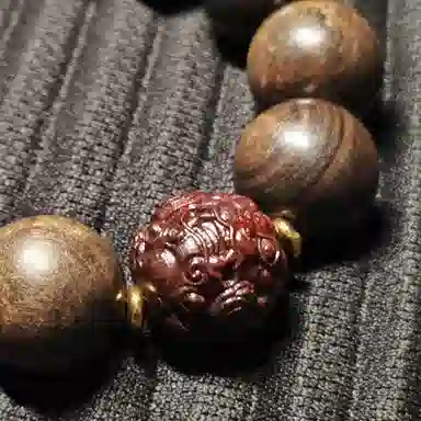 卓禹 【蛇年大吉】招财转运貔貅佛珠国风盘玩 新中式小众设计款配饰 核心产区陈化库藏料 金丝檀木 手串 男女同款情侣款
