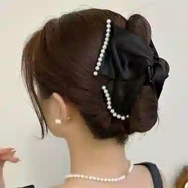 零界 缎面哑光闪钻边鲨鱼夹法式优雅精致轻奢日常通勤约会发饰 涤纶 发夹 男女同款情侣款