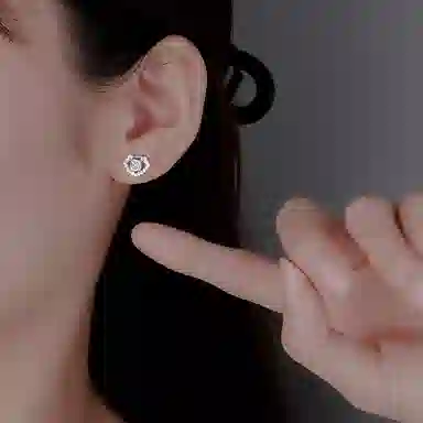 999
