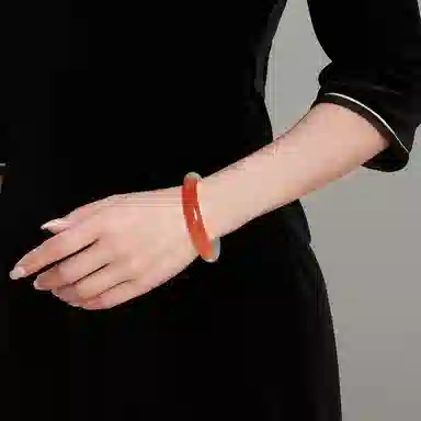 梦金园 鸿运当头半壁江山半红半白宽版 玛瑙 手镯 女款