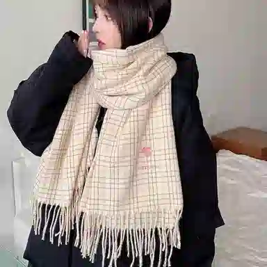 千桐 爱心刺绣格纹 甜美复古保暖流苏 聚酯纤维 绒线围巾 男女同款情侣款