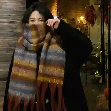 纳兰杜 韩版渐变色秋冬保暖加厚披肩高级感休闲学生潮流软糯感 聚酯纤维 绒线围巾 男女同款情侣款 浅灰色/绿色/咖色