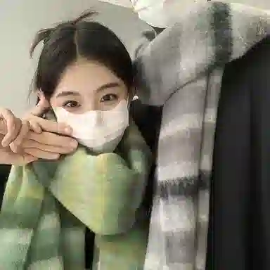 纳兰杜 韩版渐变色秋冬保暖加厚披肩高级感休闲学生潮流软糯感 聚酯纤维 绒线围巾 男女同款情侣款 浅灰色/绿色/咖色