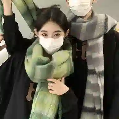 纳兰杜 韩版渐变色秋冬保暖加厚披肩高级感休闲学生潮流软糯感 聚酯纤维 绒线围巾 男女同款情侣款 浅灰色/绿色/咖色