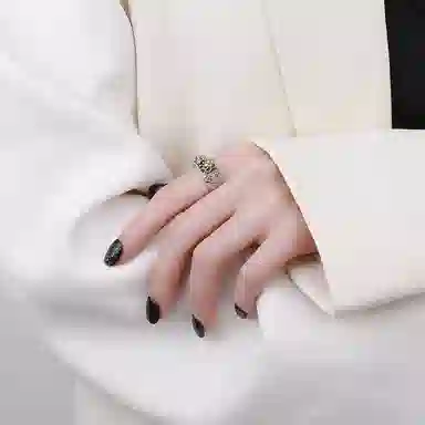 S925