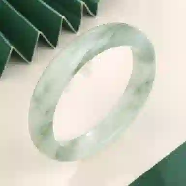 【甄选特级】 老凤祥 青山黛美人贵妃镯 宫廷风古典优雅 温润柔和 雅韵吉祥如意平安顺遂通勤百搭轻奢质感#好运 天山翠 手镯 女款