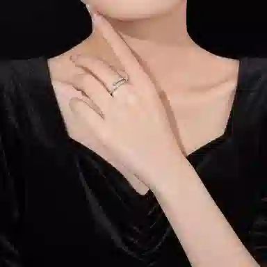 S925