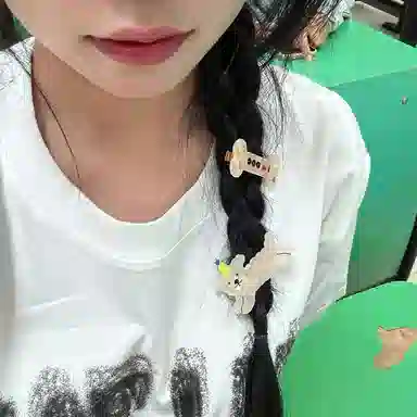 零界 猫猫狗狗骨头侧边可爱少女感卡通童趣百搭日常发饰 亚克力 发夹 女款