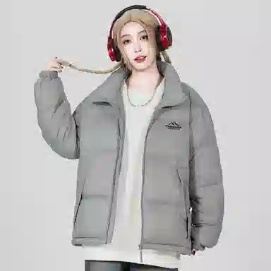 鸭鸭 基础纯色简约字母印花设计感立领宽松休闲时尚百搭防风防寒加厚落肩舒适柔软防钻绒透气羽绒服 男女同款 黑色