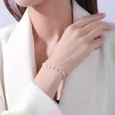 s999