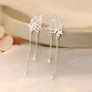 925