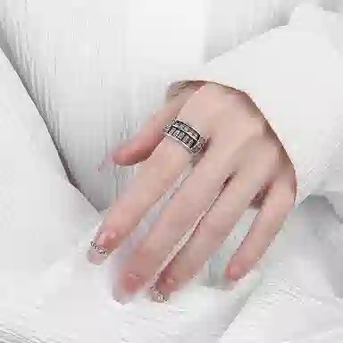 S925