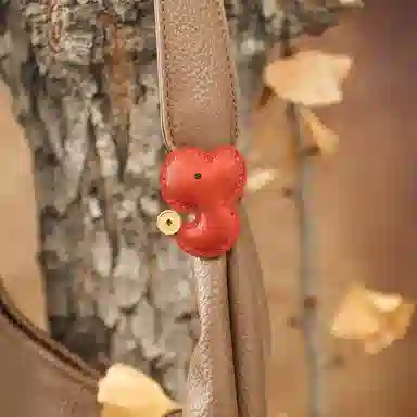 后鸟 【有蛇有得 】包包挂饰品配饰吊饰新中式可爱呆萌复古真皮小众本命年原创简约单优雅创意手工红色棕色 羊皮 挂件 男女同款情侣款