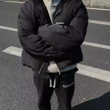 11ESTRANGER ASTRANGER