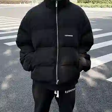 11ESTRANGER ASTRANGER
