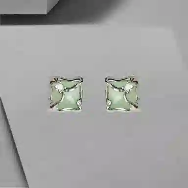 S925