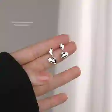 999