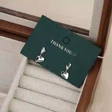 999
