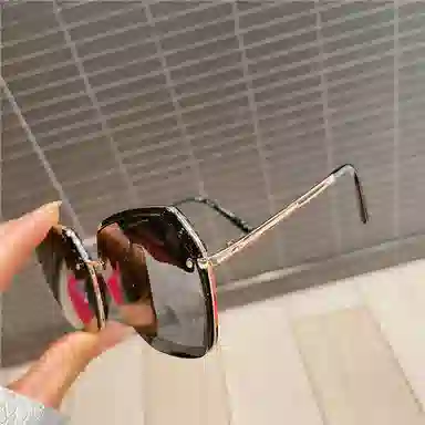 优幽兰 户外旅行街拍遮阳防晒开车骑行防紫外线 蝶形 太阳眼镜 男女同款情侣款