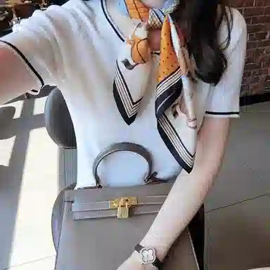 优幽兰 设计感撞色护颈小方巾高级感薄款多功能领巾实用减龄气质 丝巾 女款 礼盒装