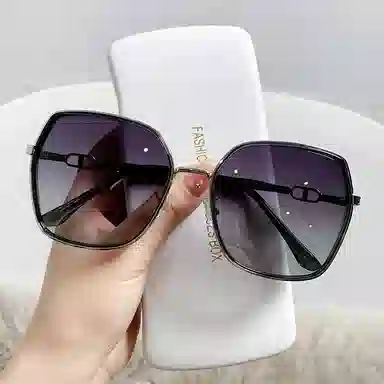 优幽兰 百搭小众全框高级感显脸小帅气个性遮阳墨镜韩版街拍防晒大脸素颜圆脸气质渐变时髦旅游穿搭 方形 太阳眼镜 女款