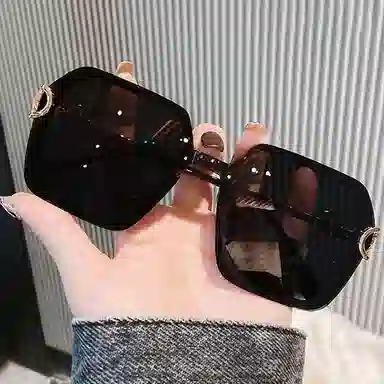 优幽兰 小众韩版高级感骑车开车休闲旅游潮流全框气质显脸小街拍防晒简约开车时尚穿搭 方形 太阳眼镜 男女同款情侣款