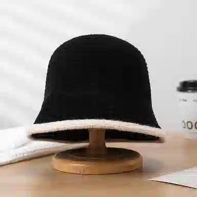 优幽兰 韩版显脸小 设计感拼色毛边防风防寒针织 韩系高级感 渔夫帽 女款