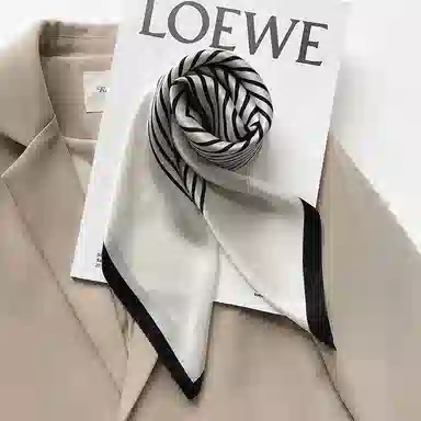 优幽兰 韩版高级感四季通用小方巾气质优雅洋气条纹通勤小领巾搭配衬衫职业装饰护颈围脖子薄围巾实用 聚酯纤维 丝巾 女款