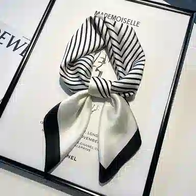 优幽兰 韩版高级感四季通用小方巾气质优雅洋气条纹通勤小领巾搭配衬衫职业装饰护颈围脖子薄围巾实用 聚酯纤维 丝巾 女款