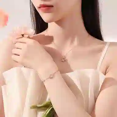 S925