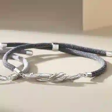 S925