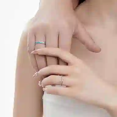 S925