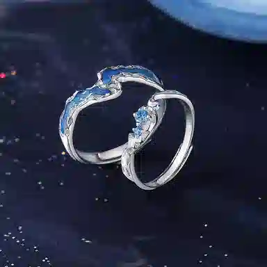 925