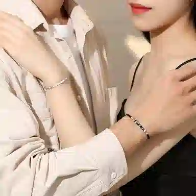 S925