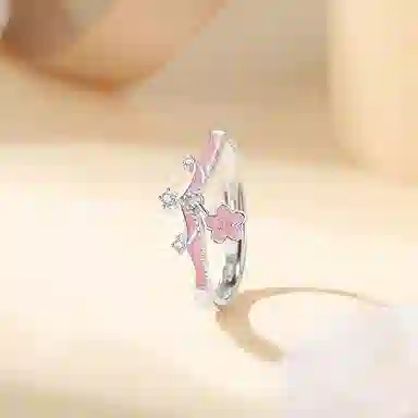 925