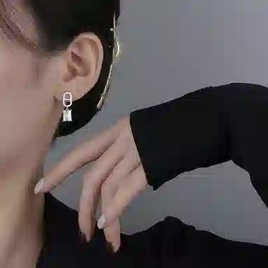 S999