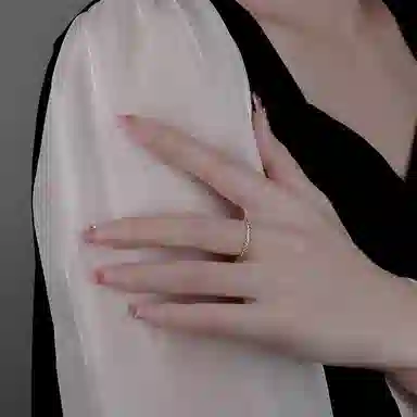 999