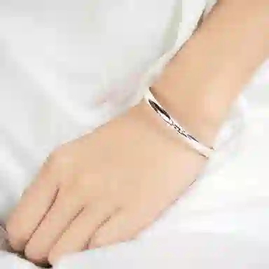 999