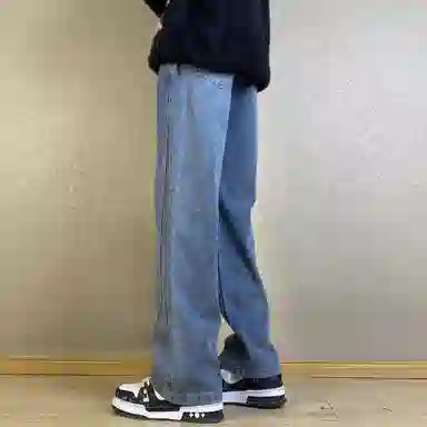URBAN AUTHENTIC
